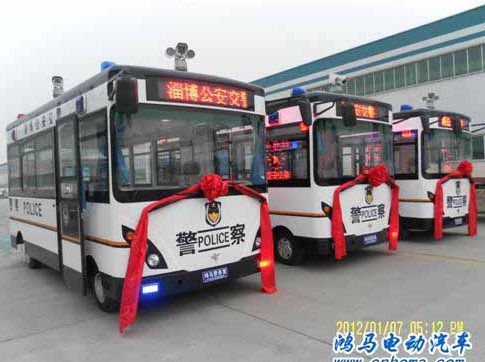 山東移動警務站 淄博交警支隊啟用“鴻馬流動警務室”