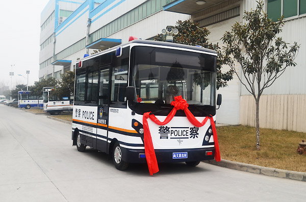 四川眉山鴻馬流動警務(wù)室發(fā)車——打造親民公安特色品牌