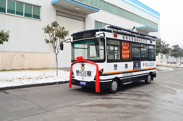 湖北省荊州市荊州區(qū)鴻馬流動警務(wù)室發(fā)車——全面提高服務(wù)效能