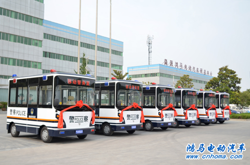 深圳龍崗首發(fā)25臺鴻馬4米移動警務(wù)室