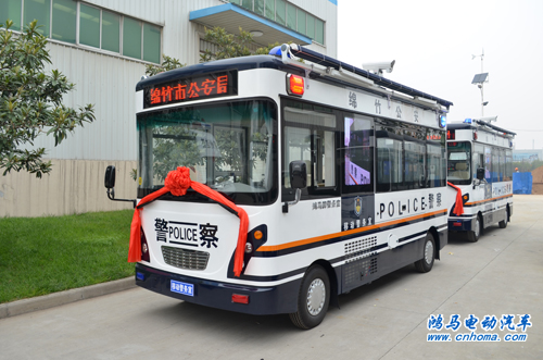 四川綿竹鴻馬流動(dòng)警務(wù)室發(fā)車——?jiǎng)?chuàng)新讓警務(wù)工作提升新高度