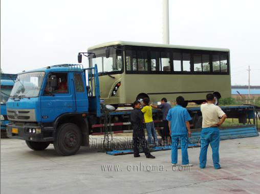 鴻馬電動(dòng)客車裝車 m.ht52gg.com