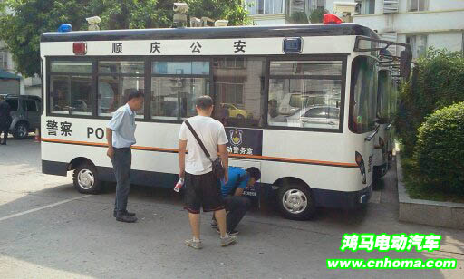 鴻馬流動警務(wù)站