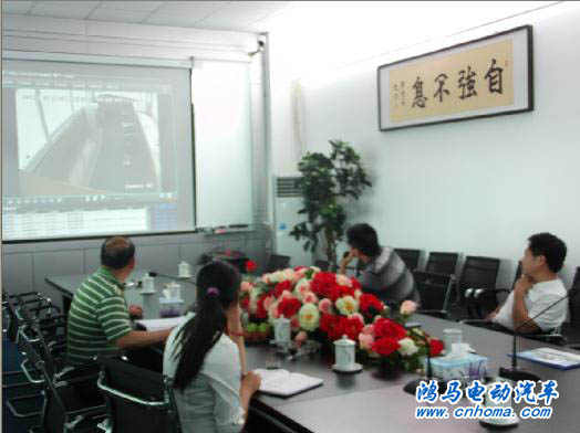 山東兗州系統(tǒng)內(nèi)客戶參觀鴻馬電動(dòng)車3G系統(tǒng)